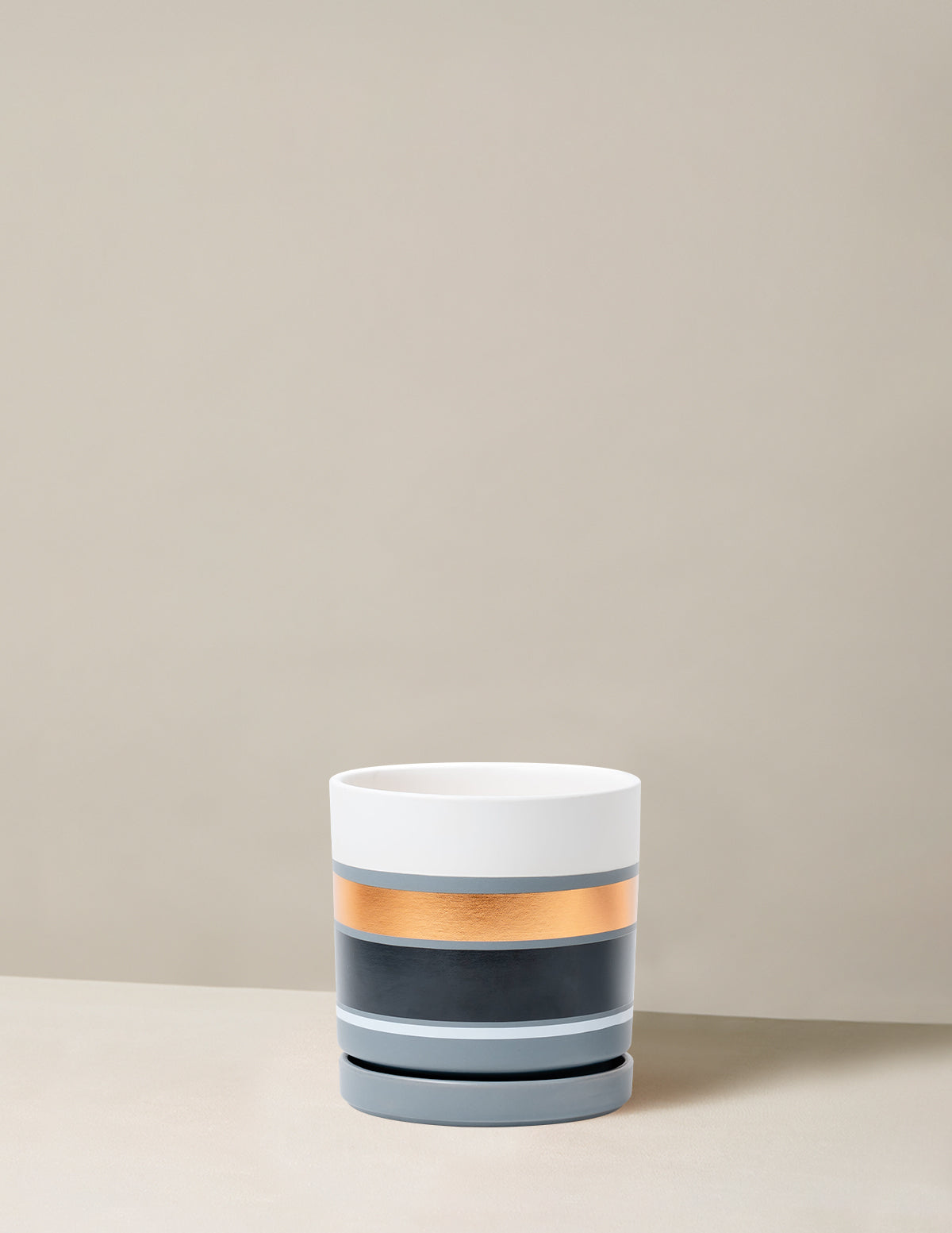 Isabella Planter