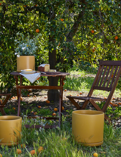 Solid Goods Planter with Saucer
