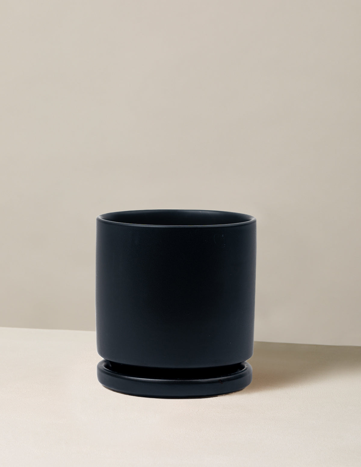 Isabella Planter