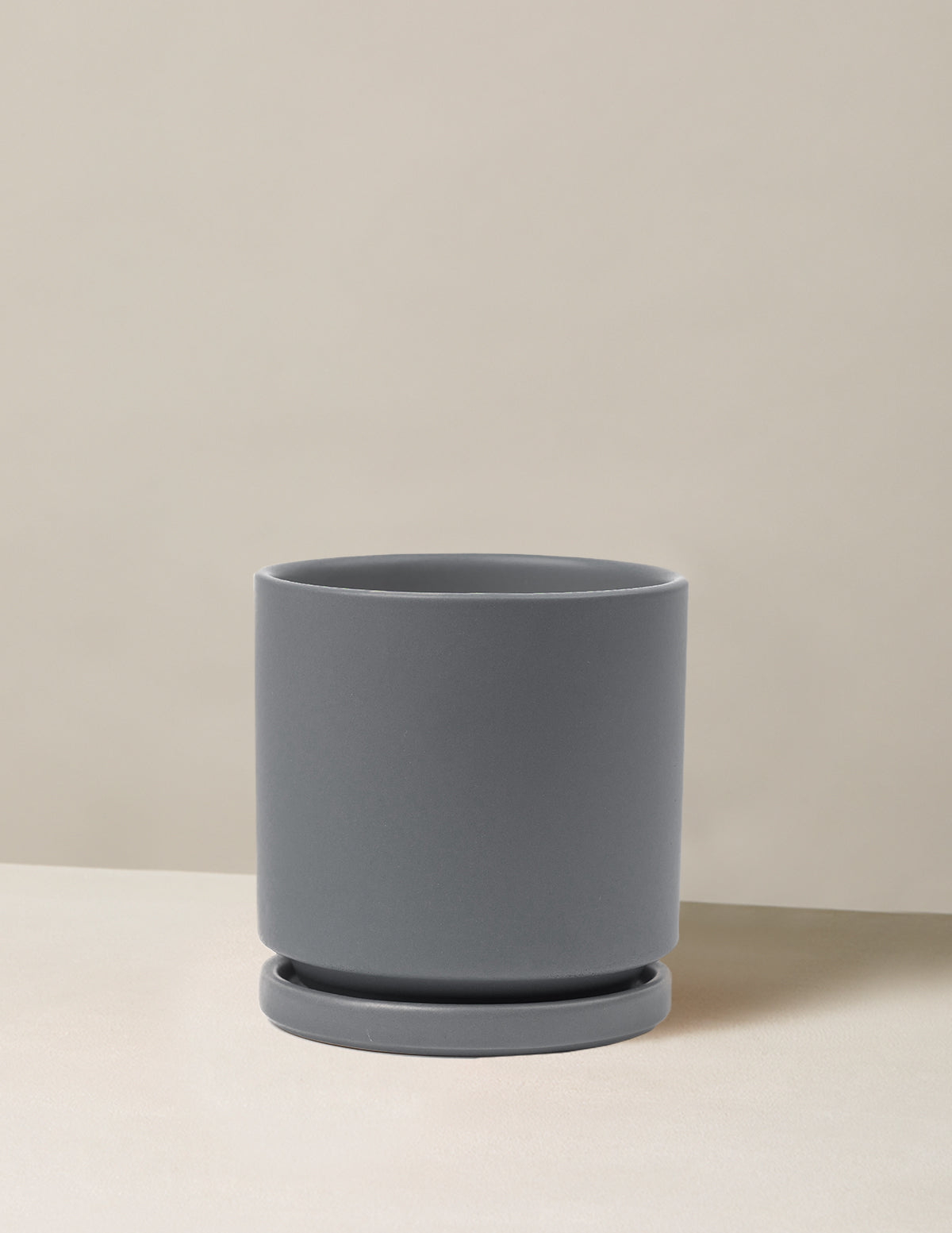 Isabella Planter