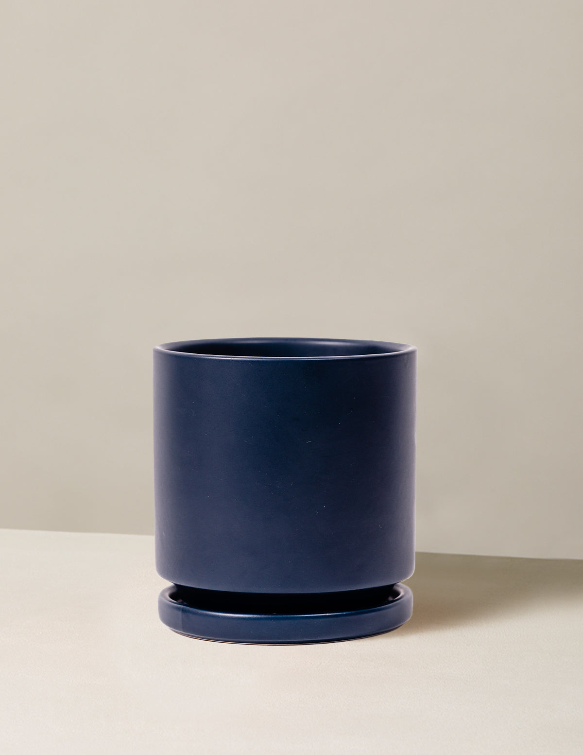 Isabella Planter