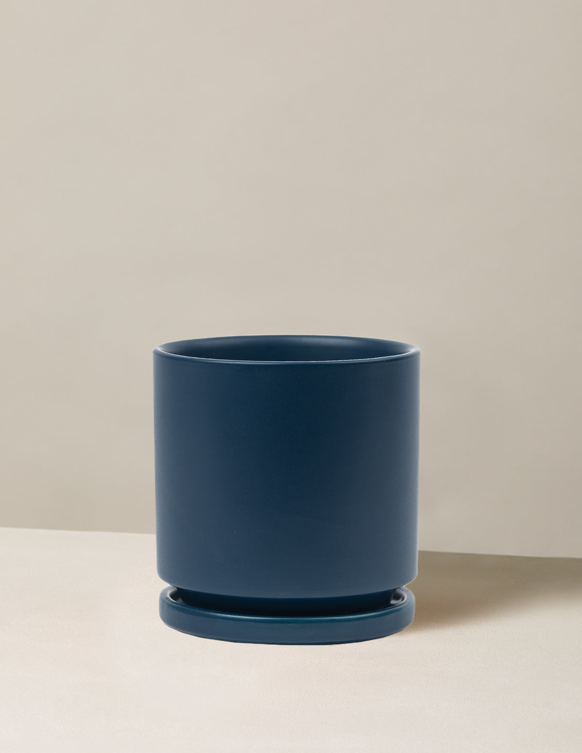 Isabella Planter