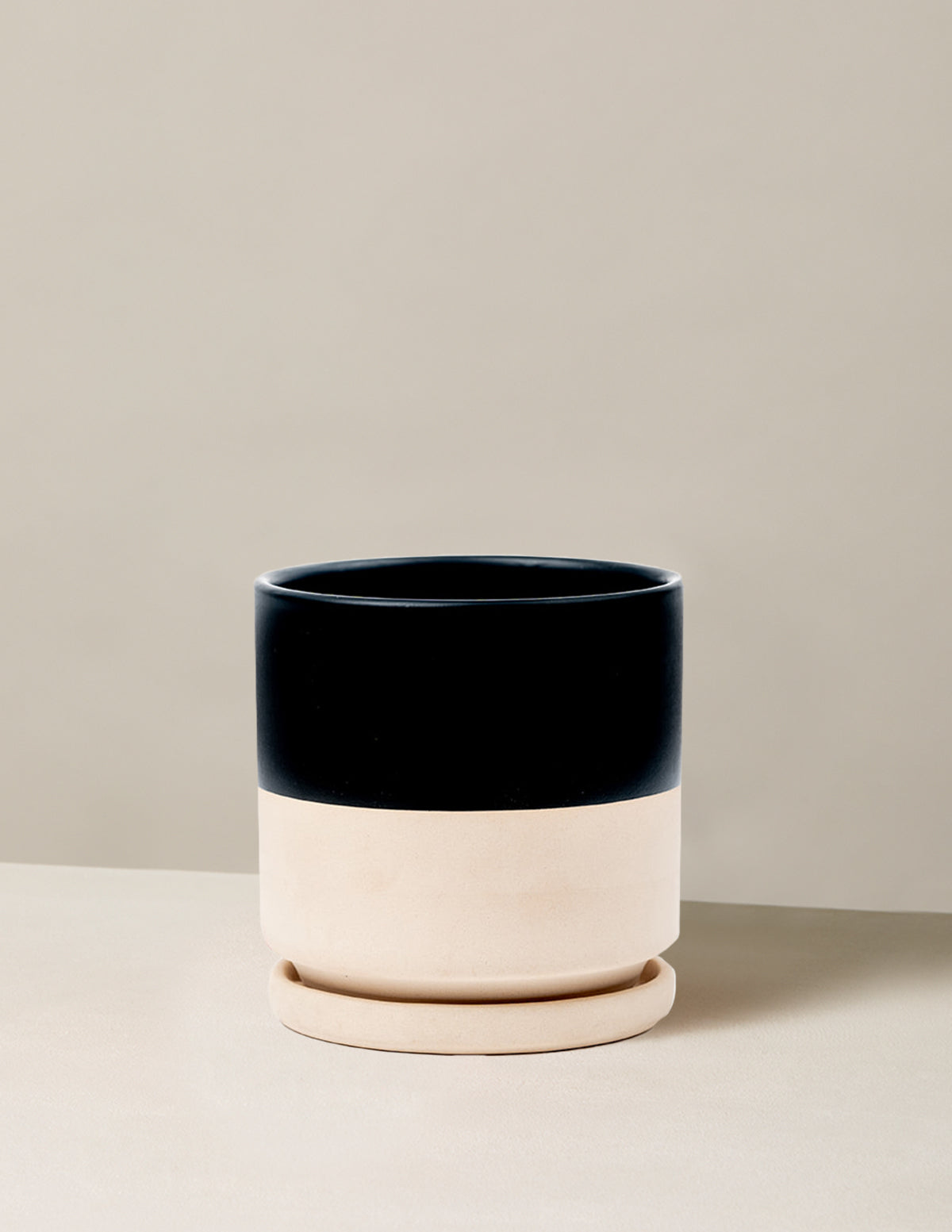 Isabella Planter